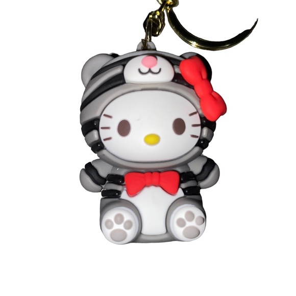 Hello Kitty Keychain 🖤❤️🤍 - Picture 2 of 4